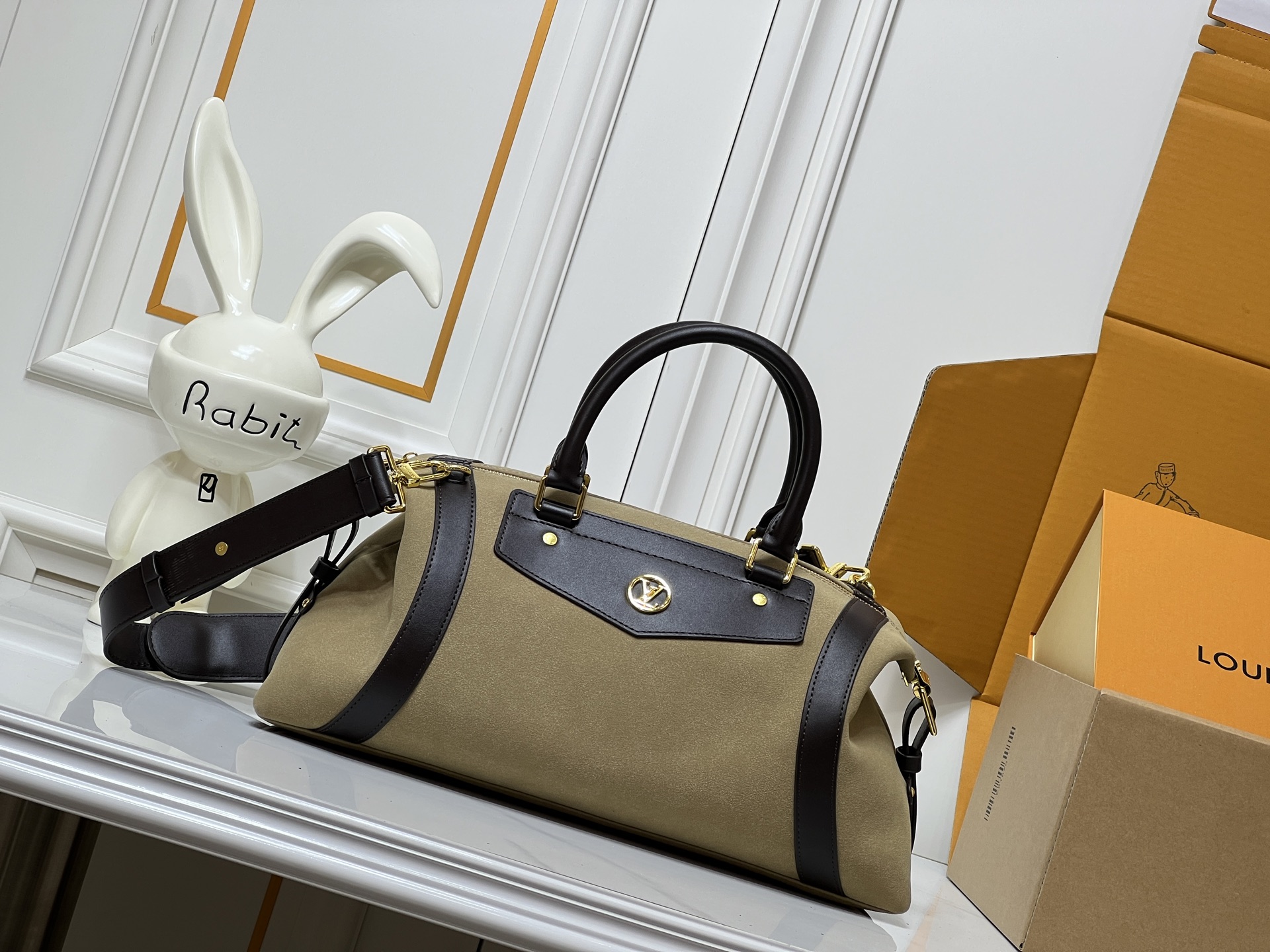 Louis Vuitton LV Classic Handbag Premium Canvas Model M13987 Interior Pocket Business Casual Fashion Accessory